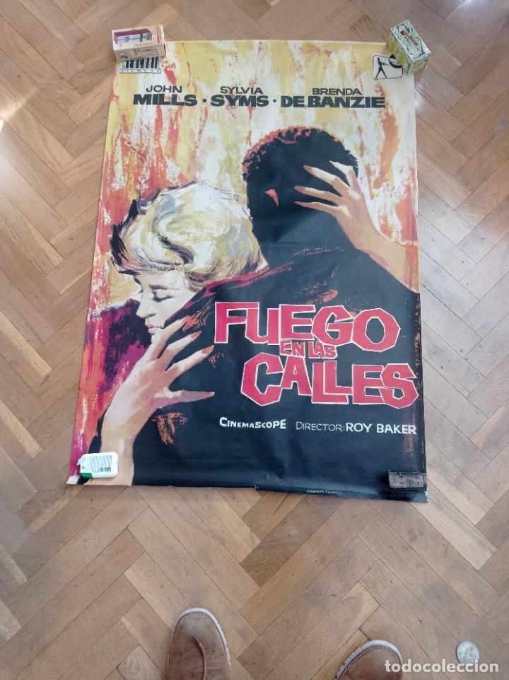 Cinema: Antiguo cartel de cine original a&ntilde;os 60 Fuego en las calles
