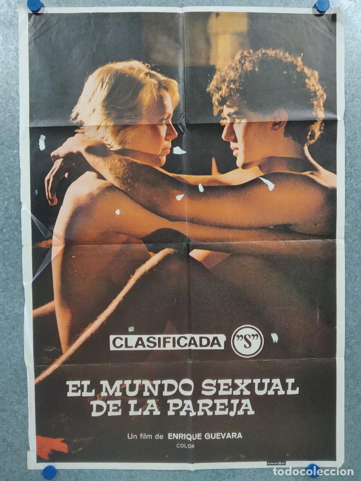 Cinema: El mundo sexual de la pareja. Joaqu&iacute;n D&iacute;az, Mabel Esca&ntilde;o, Enrique Guevara A&Ntilde;O 1982. POSTER ORIGINAL