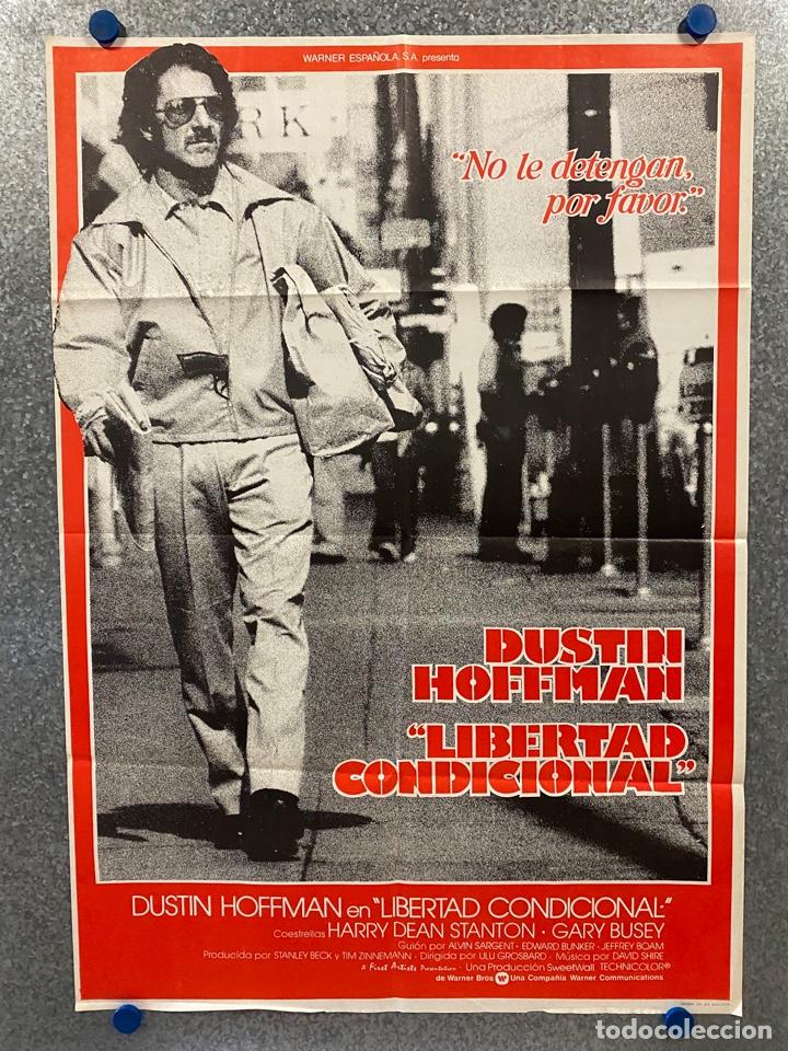 Cinema: Libertad condicional. Dustin Hoffman, Theresa Russell, Gary Busey, Harry. A&Ntilde;O 1978. POSTER ORIGINAL.
