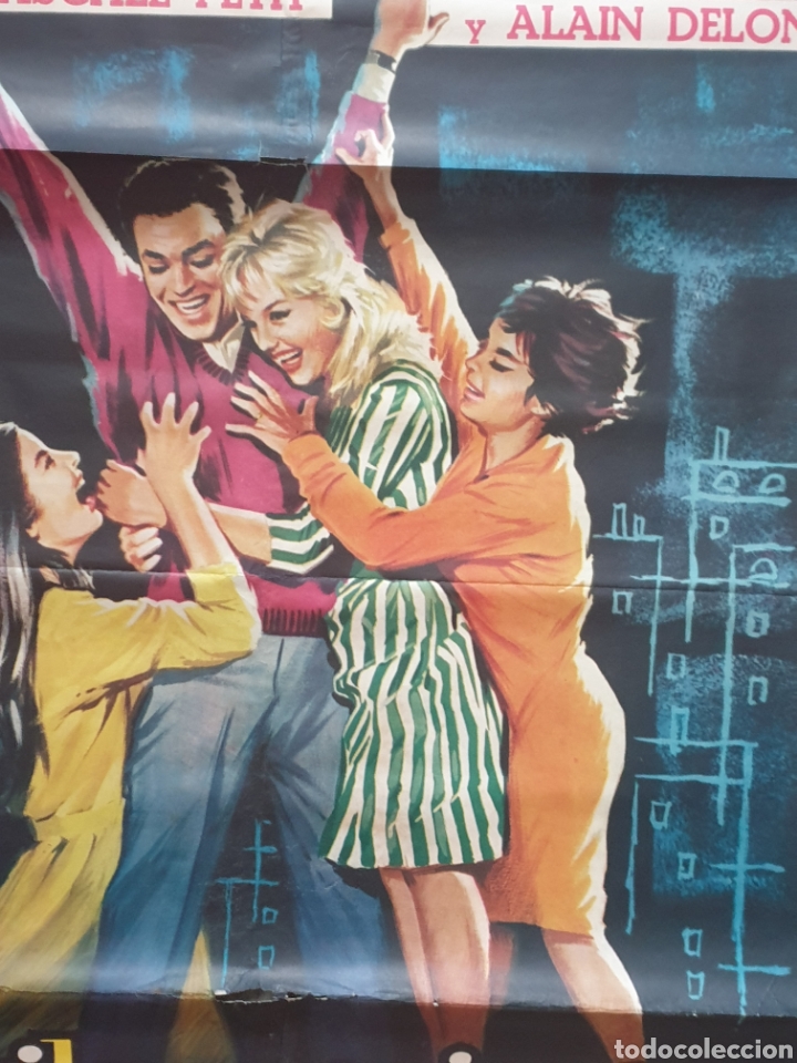 Cinema: Poster de la pel&iacute;cula &rdquo; D&eacute;biles mujeres&rdquo;