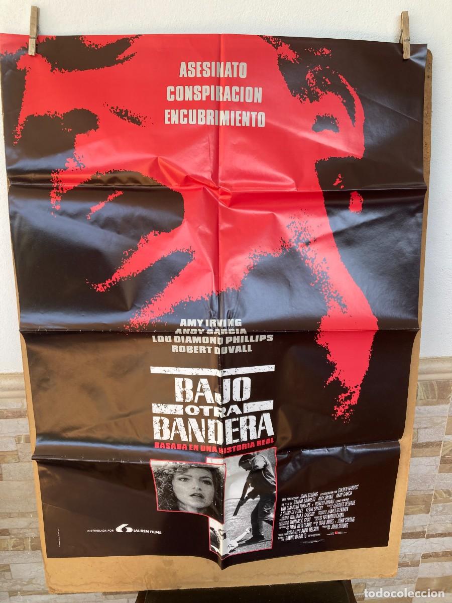 Cinema: Cartel cine orig BAJO OTRA BANDERA (1990) / 70x100 / Amy Irving - Andy Garc&iacute;a