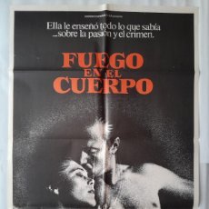 Cinema: ANTIGUO CARTEL CINE FUEGO EN EL CUERPO AÑO 1982 RV 1098