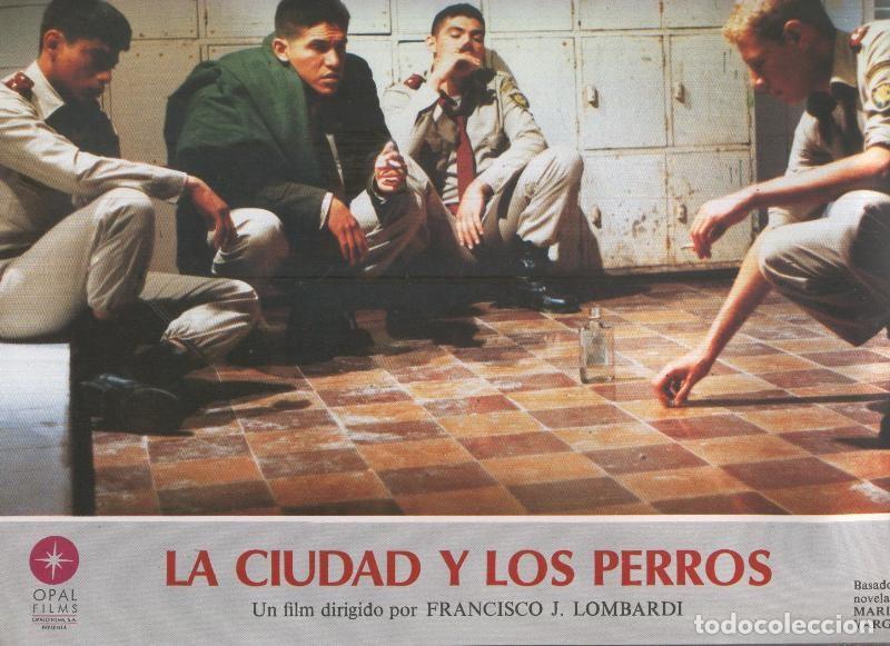 Cine: Caratula cine: La ciudad y los perros, un film de Francisco J.Lombardi, numerada 08 en trasera - Var