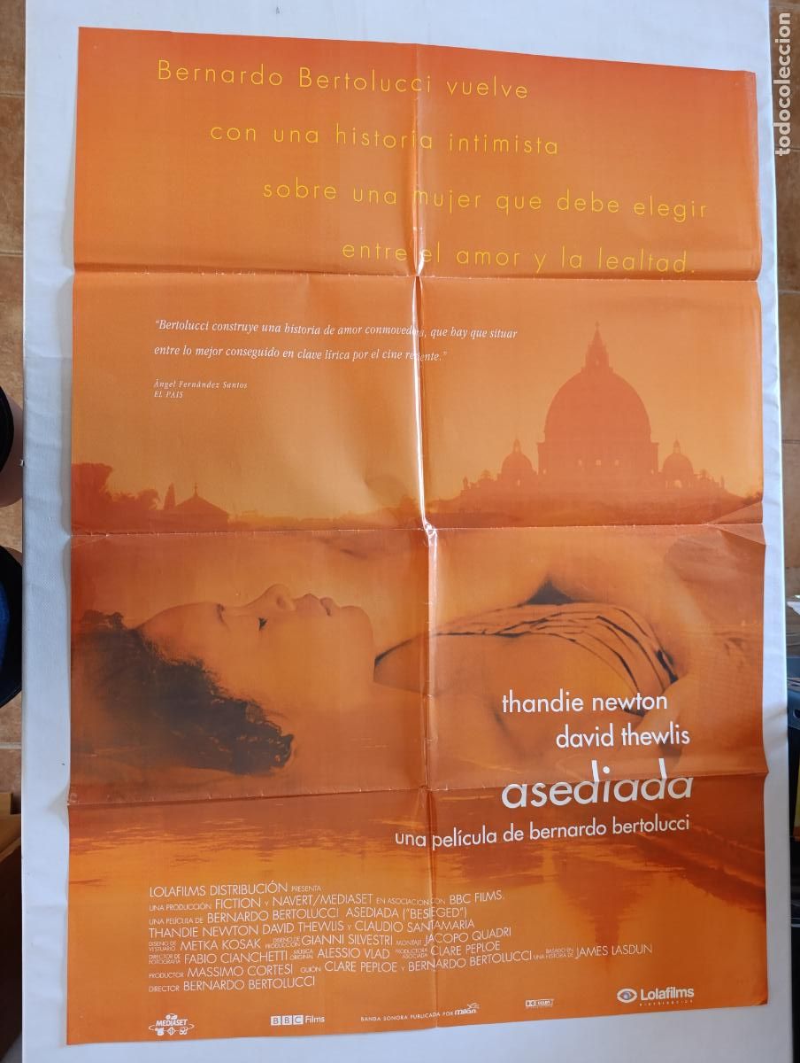 Cinema: POSTER ORIGINAL ASEDIADA - 96 X 68 CM - BERNARDO BERTOLUCCI (387)