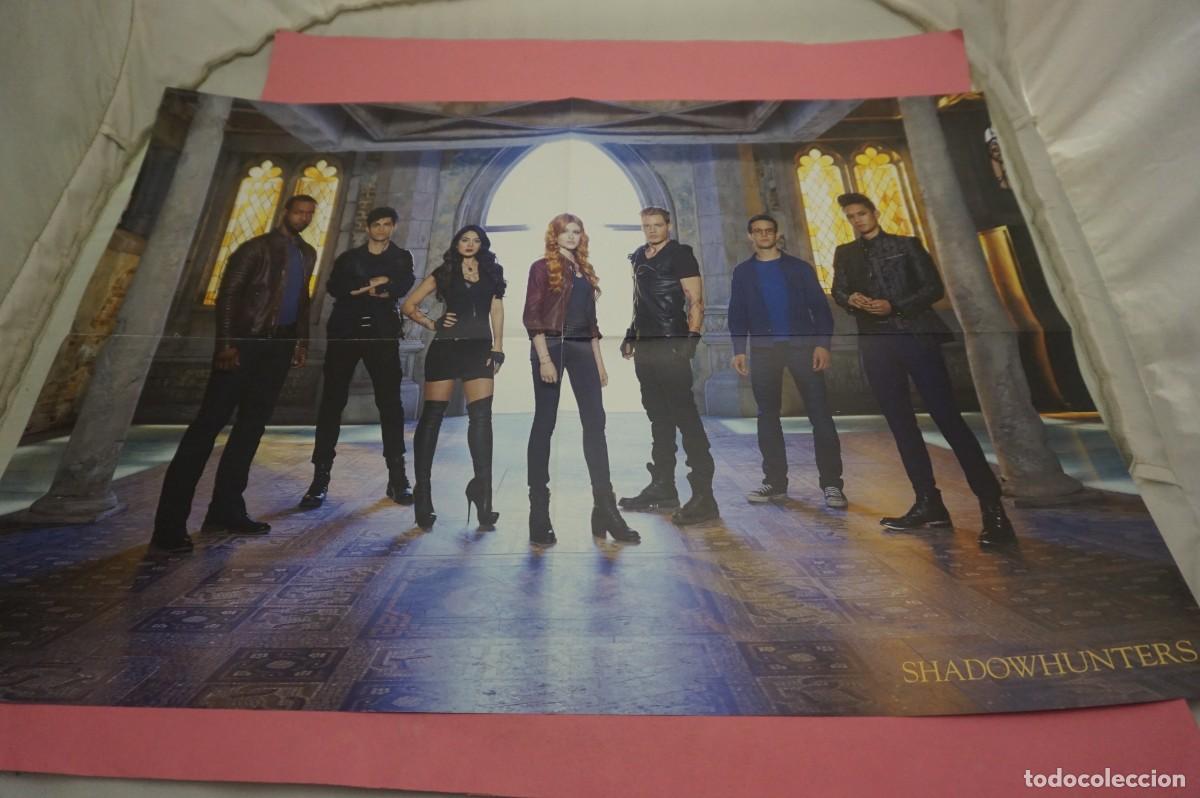 Cine: C10 - DOBLE POSTER DE CINE DE 57 X 41 CM. - SHADOWHUNTERS / LABYRINTH
