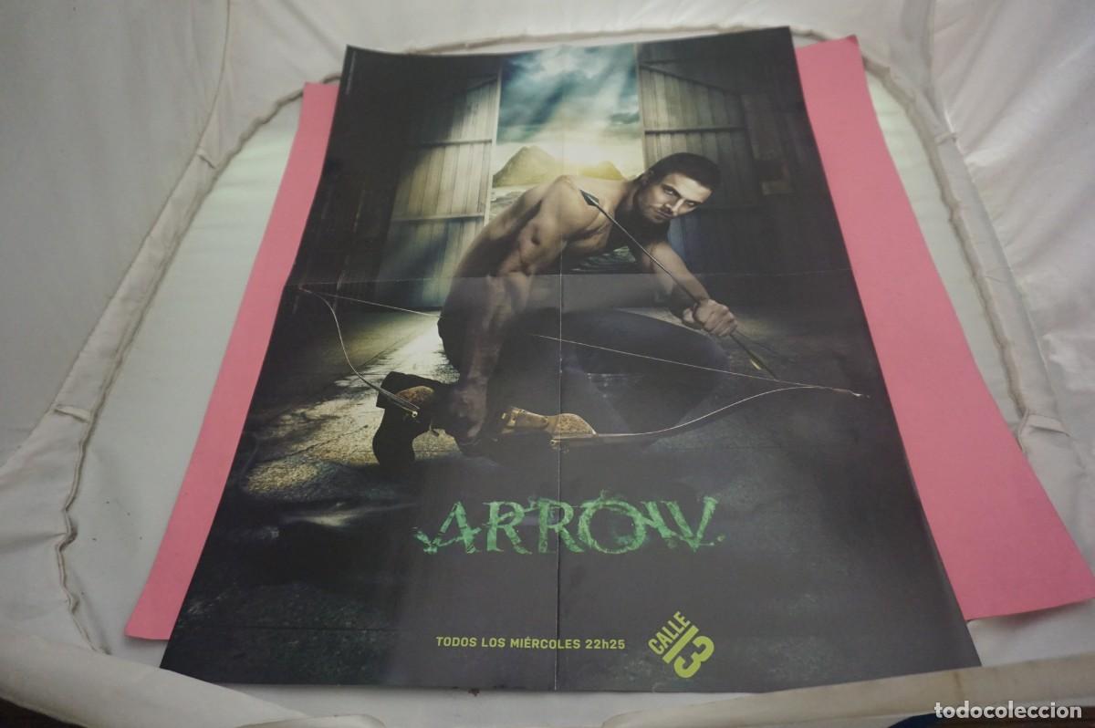 Cine: C10 - DOBLE POSTER DE CINE DE 57 X 41 CM. - ARROW / DOCTOR WHO