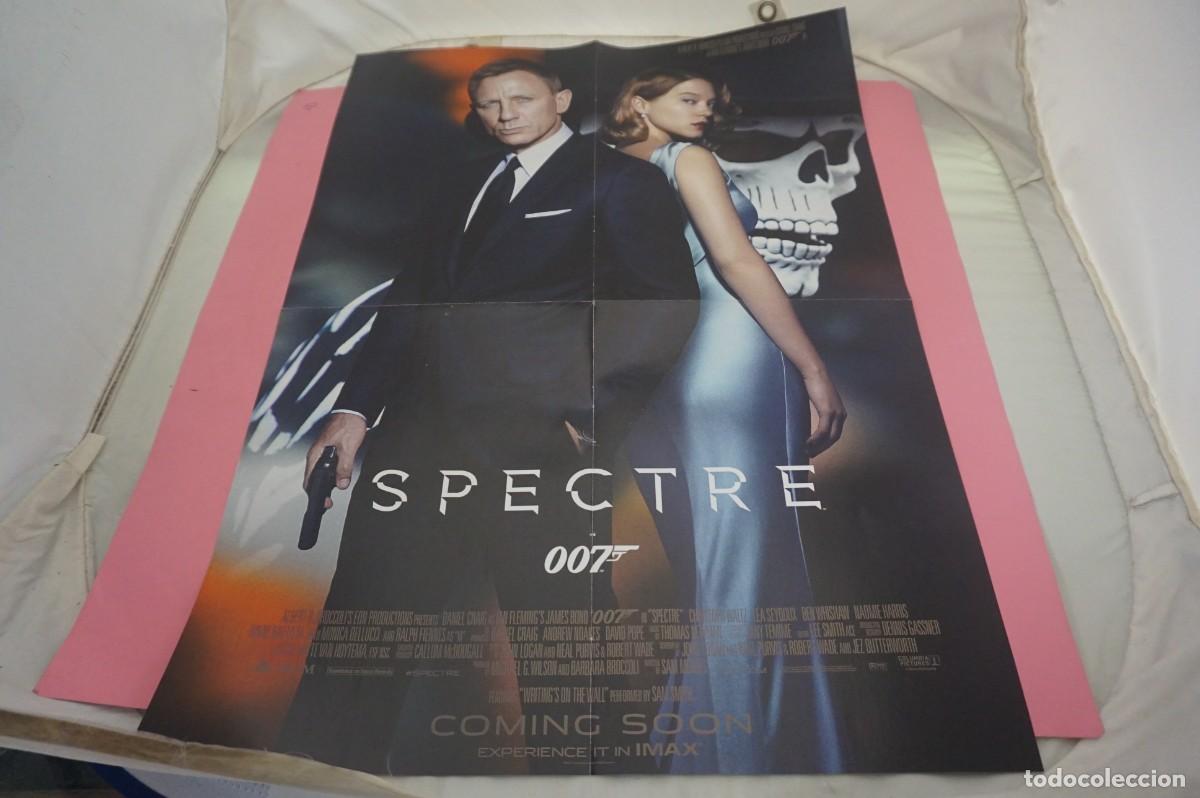 Cinema: C11 - DOBLE POSTER DE CINE DE 57 X 41 CM. - 007 SPECTRE / HEROES REBORN