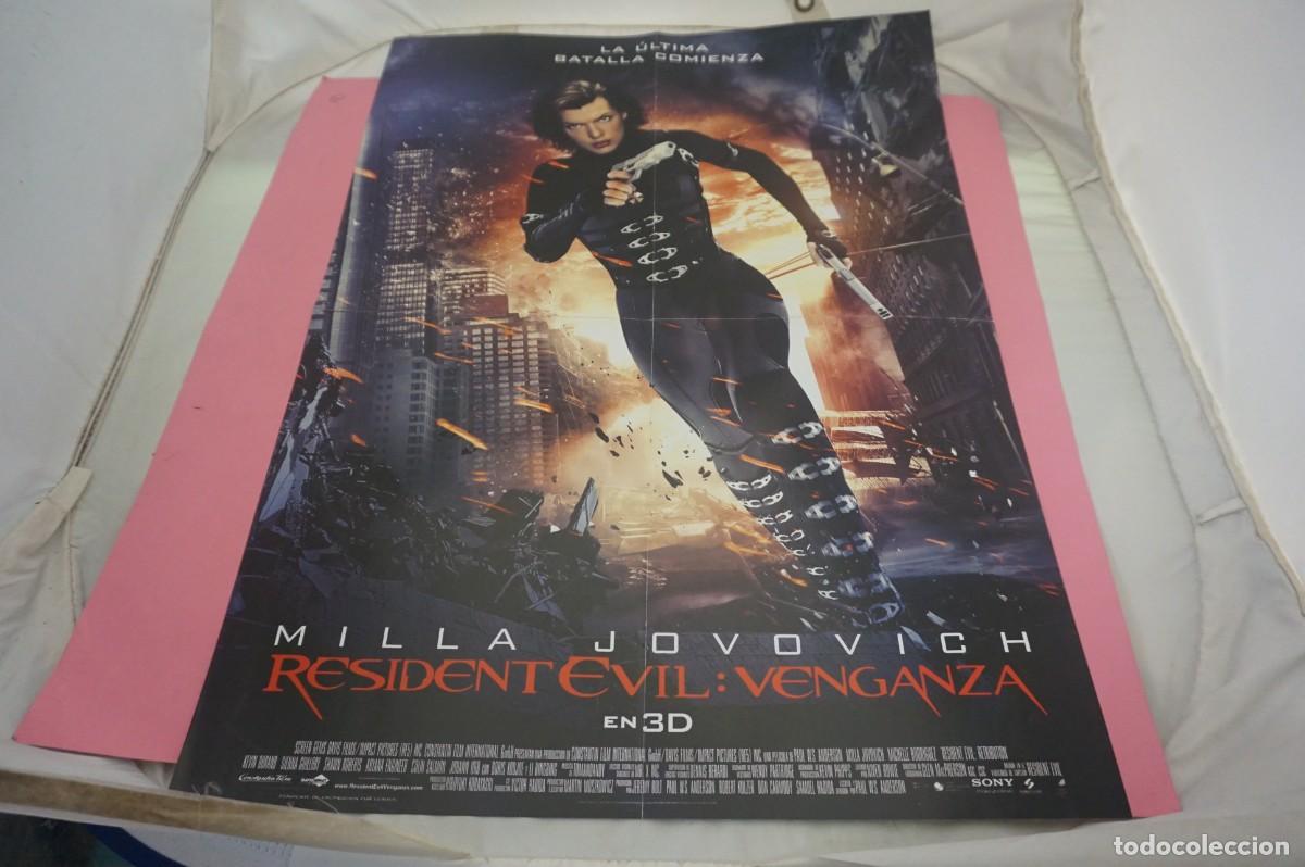 Cin&eacute;ma: C11 - DOBLE POSTER DE CINE DE 57 X 41 CM. - RESIDENTEVIL VENGANZA / LOOPER