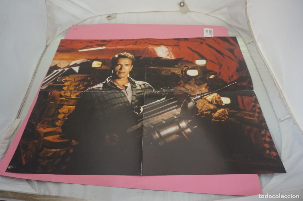 Cine: C13 - DOBLE POSTER DE CINE - arnold schwarzenegger - SEAN CONNERY