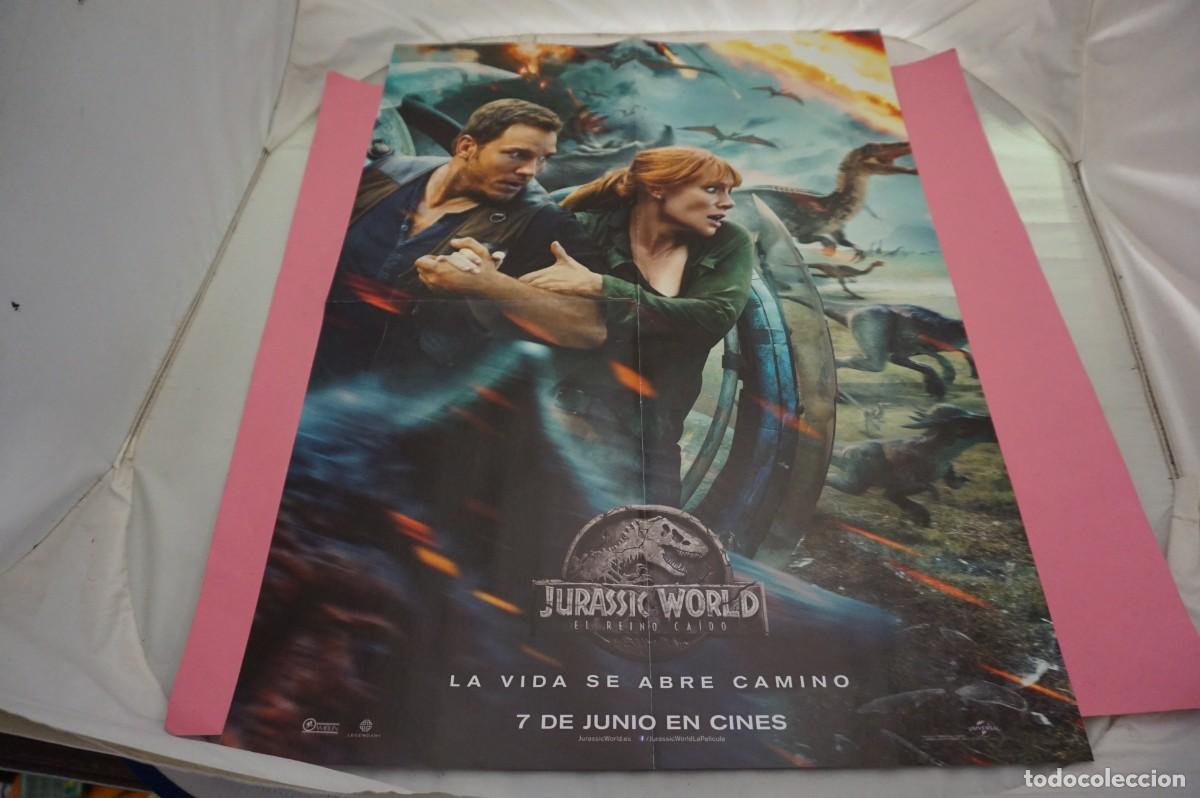 Cine: C1 - DOBLE POSTER DE CINE - JURASSIC WORLD EL REINO CAIDO / SENSE 8