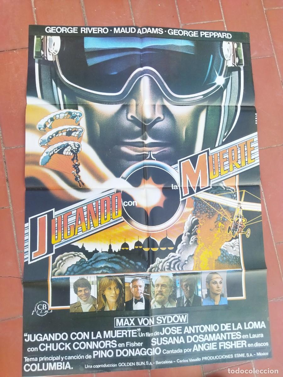 Cine: cartel de cine 70x100 aprox movie poster JUGANDO CON LA MUERTE george rivero jose antonio de la loma