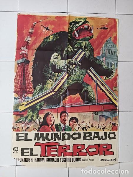 Cine: VKD 2293 EL MUNDO BAJO EL TERROR GAMERA POSTER ORIGINAL ESPA&Ntilde;OL 70X100 ESTRENO