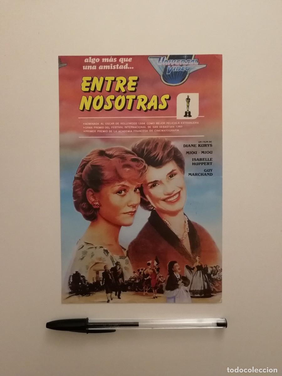 Cine: MINI-CARTEL ORIGINAL -13*18- ENTRE NOSOTRAS - Isabelle Huppert - Miou-Miou