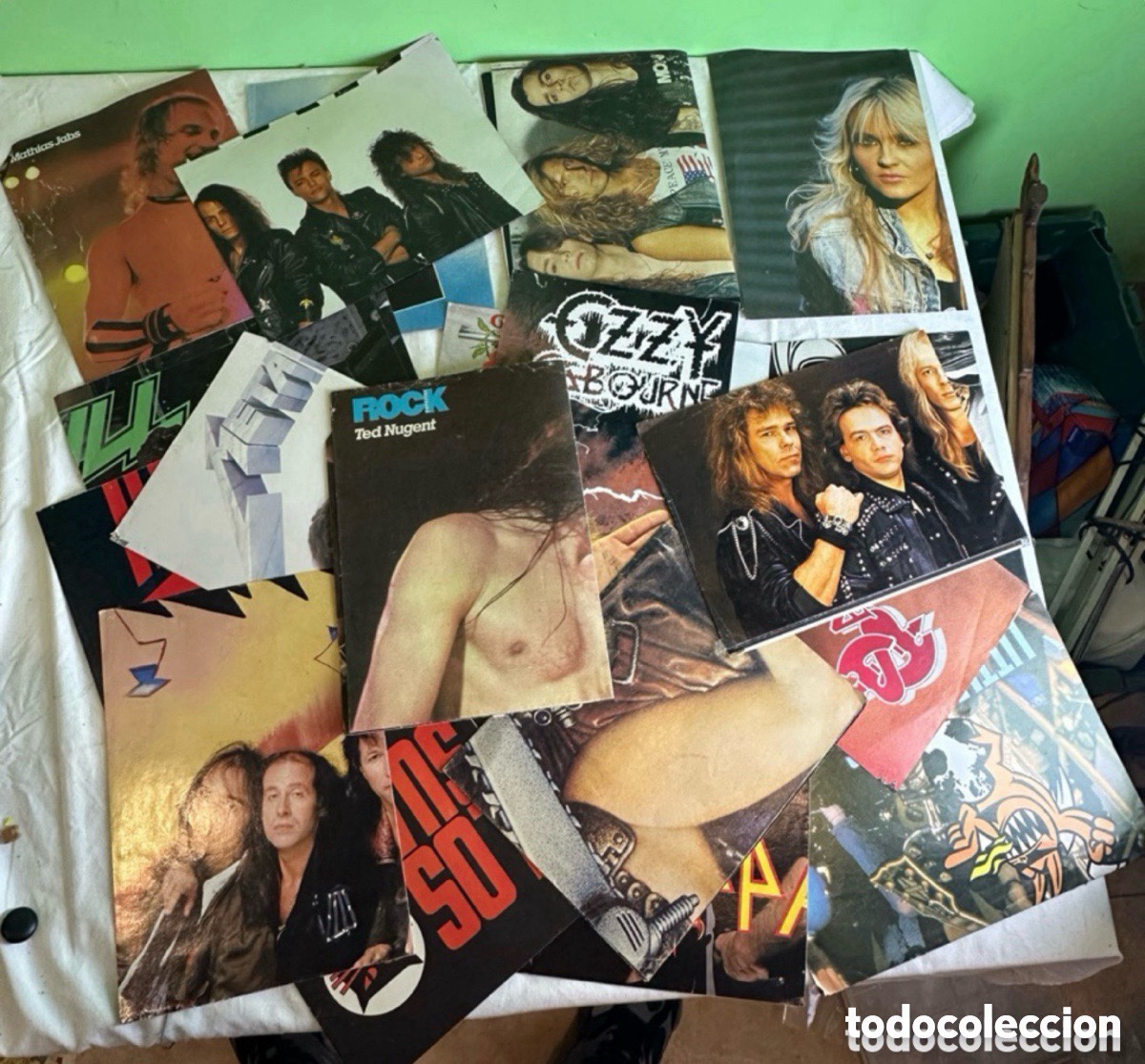 Cinema: colecci&oacute;n de p&oacute;sters y portadas de discos de bandas de rock cl&aacute;sico y heavy metal.