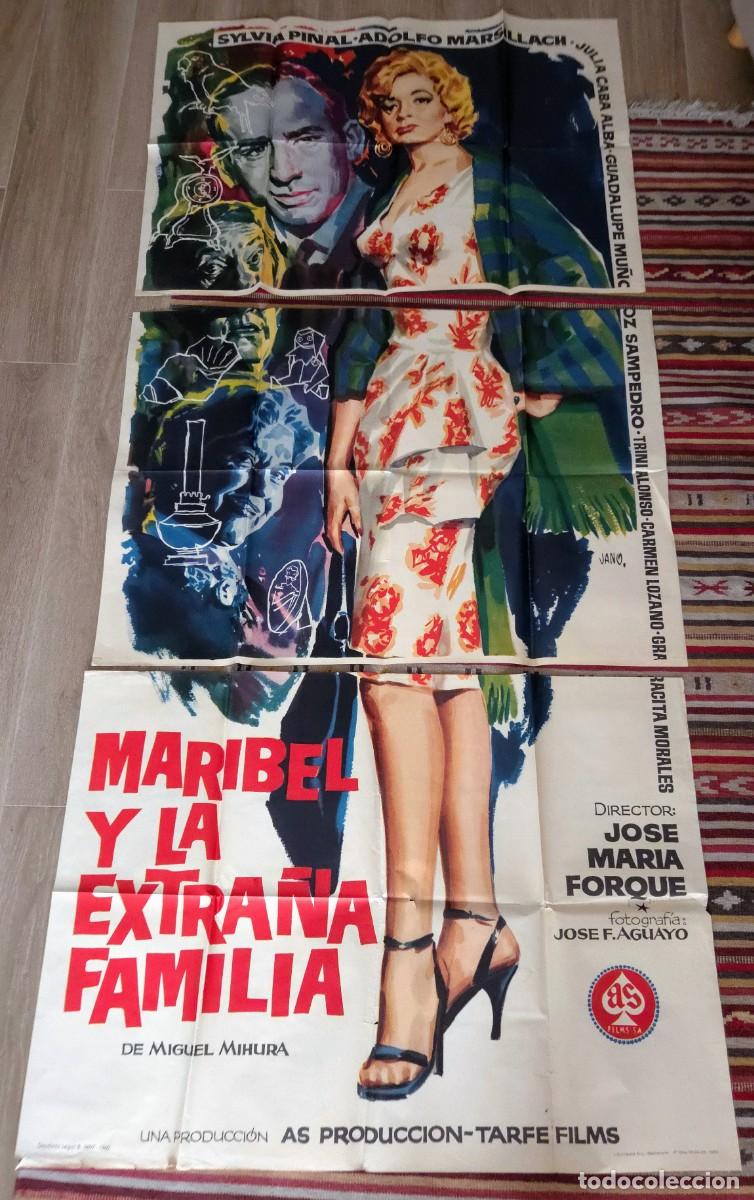 Cine: Maribel y la extra&ntilde;a familia 1960 &ndash; Cartel gigante original de 3 piezas, rar&iacute;simo