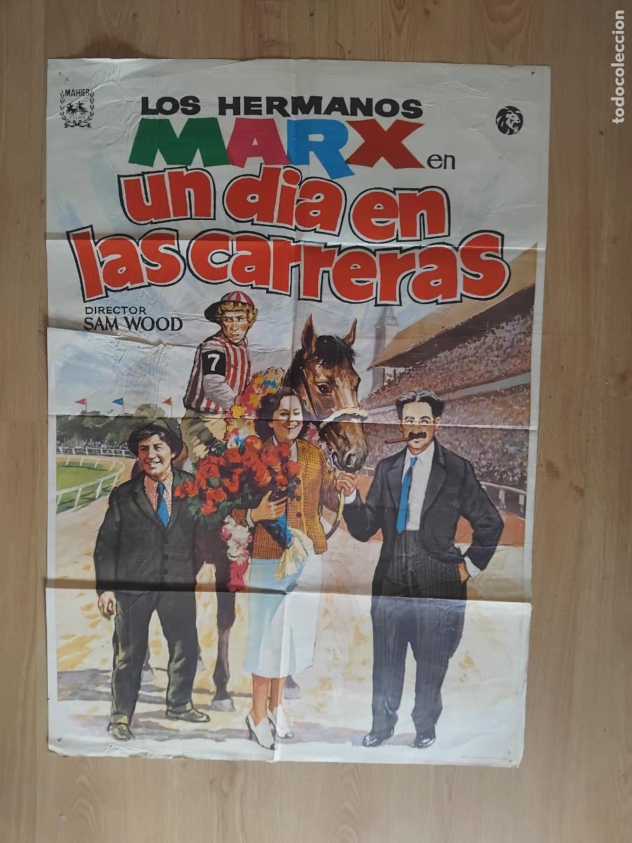 Cine: LOS HERMANOS MARX UN DIA EN LAS CARRERAS. CARTEL DE CINE POSTER. 100 X 70 CM.