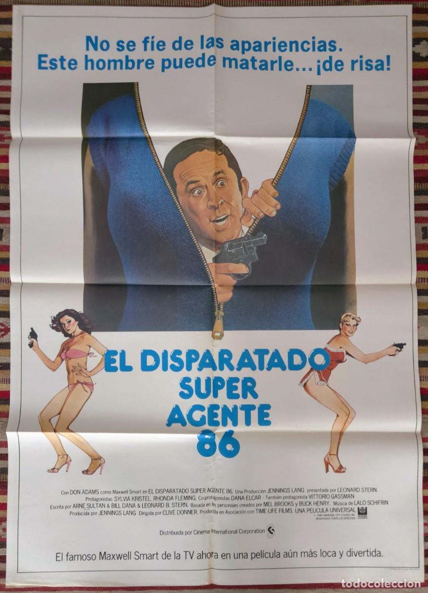 Cine: El disparatado Super Agente 86 (1980) &ndash; cartel original + kit completo sin exponer
