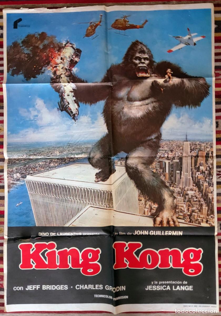 Cine: KING KONG (1976) original: cartel + excepcional lote de 15 fotocromos