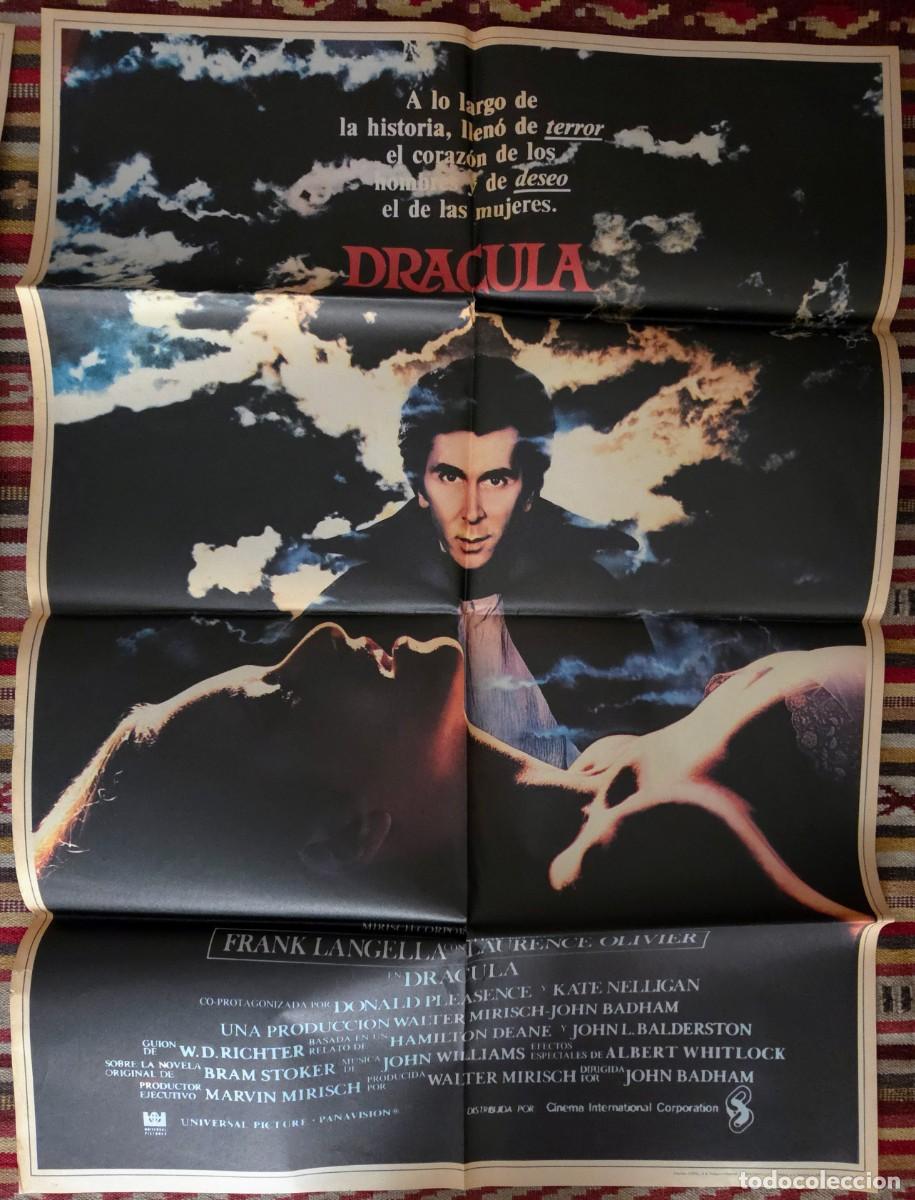 Cine: DR&Aacute;CULA 1980 &ndash; 2 carteles originales + 8 fotocromos sin exponer &ndash; Frank Langella