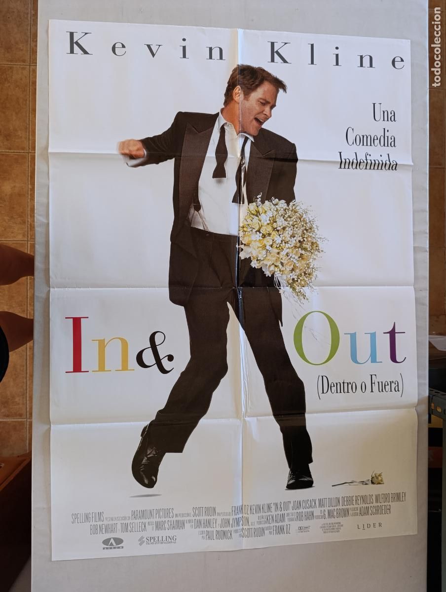 Cine: POSTER ORIGINAL IN & OUT - KEVIN KLINE - 97 X 69 CM (385)