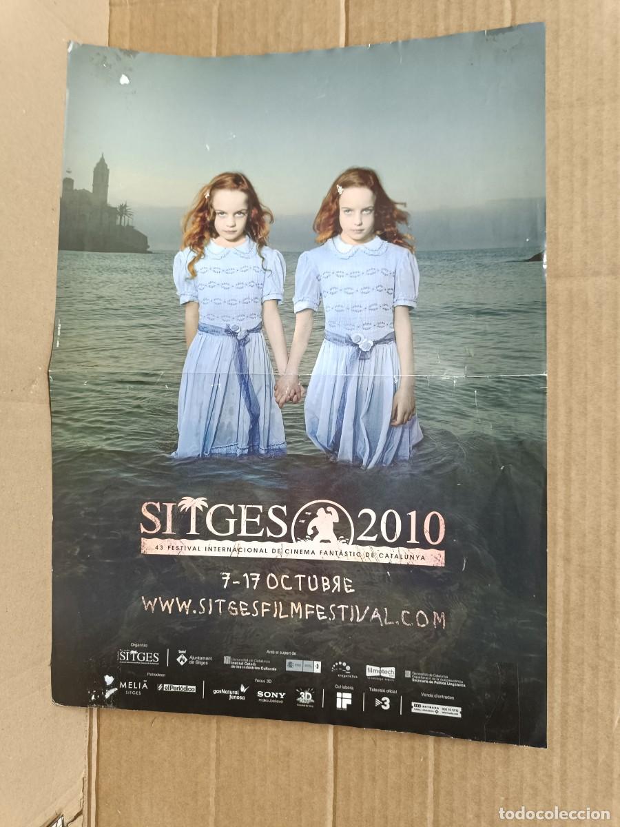Cine: CARTEL DEL FESTIVAL INTERNACIONAL DE CINEMA FANTASTIC DE SITGES 2010, 43 FILM FESTIVAL - P28