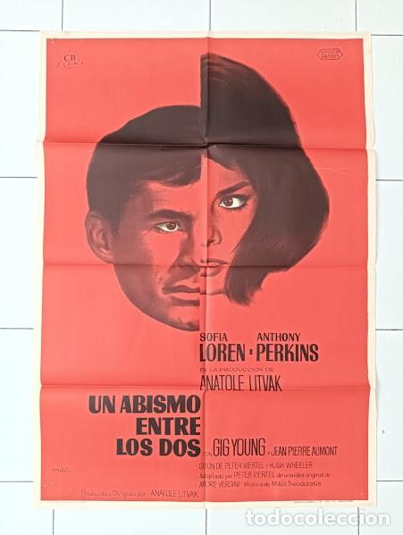 Cine: SMP 2541 UN ABISMO ENTRE LOS DOS SOFIA LOREN ANTHONY PERKINS MAC rojo POSTER ORIG 70X100 ESTRENO