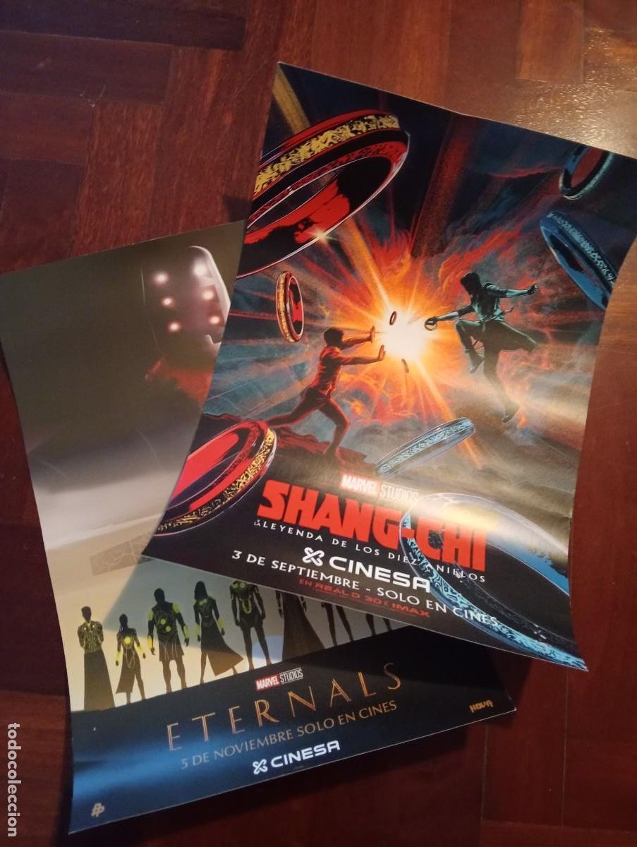 Cinema: LOTE CON 2 CARTELES DE CINE DE MARVEL STUDIOS: ETERNALS Y SHANG &ndash; CHI. 42 X 30 CM. NUEVOS.