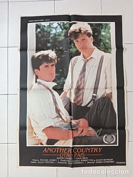 Cine: VKD 2795 ANOTHER COUNTRY OTRO PAIS RUPERT EVERETT CARY ELWES CULT GAY POSTER ORIGINAL ESTRENO 70X100