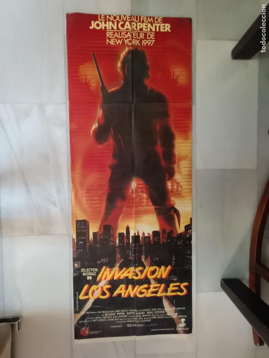 Cinema: POSTER CARTEL DE LA PEL&Iacute;CULA, INVASI&Oacute;N LOS ANGELES. 152x57 CM. EJEMPLAR &Uacute;NICO.