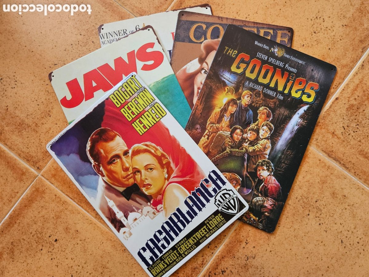 Cine: Lote de cinco placas decorativas hechas en metal