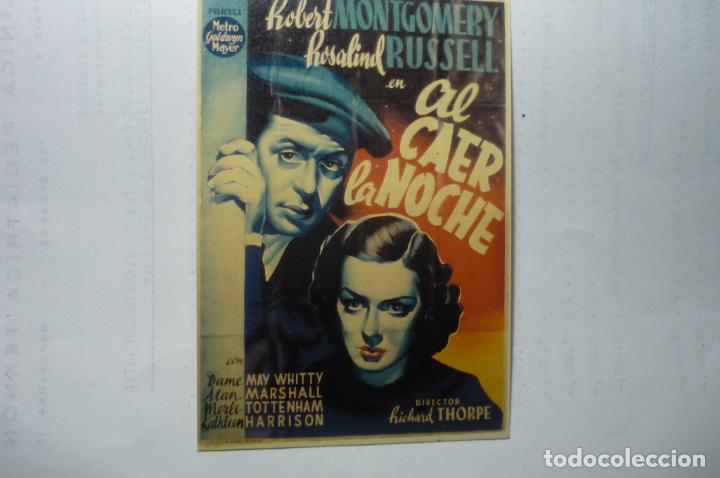 Kino: reproducc. al caer la noche .-rosalind russell