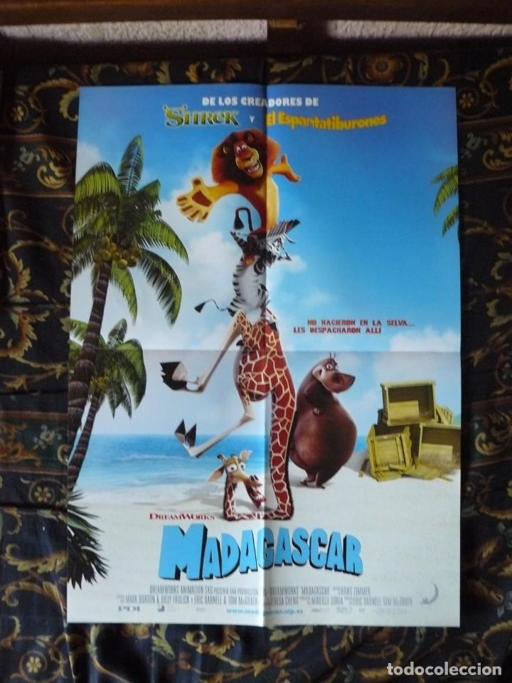 Kino: CARTEL DOBLE 40X60 APROX DE LAS PELICULAS: Los 4 Fantasticos y Madagascar