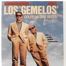 Cine: LOS GEMELOS GOLPEAN DOS VECES. Lote 222422335