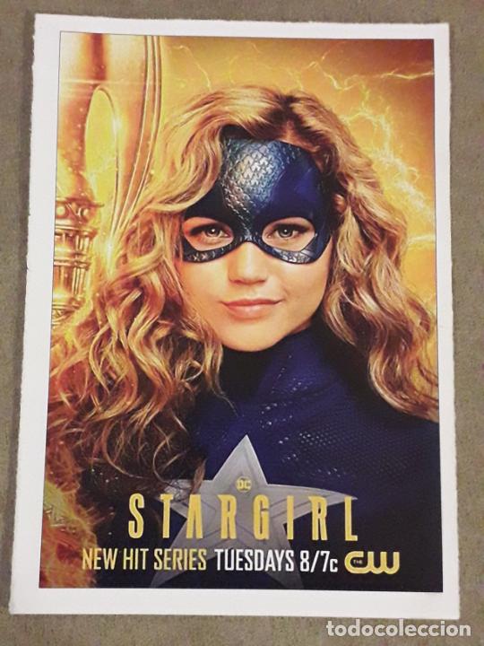 Kino: FICHA SERIE TV STARGIRL TEMPORADA 1 (BREC BASSINGER) EN EL REVERSO TEXTO Y FICHA TECNICA