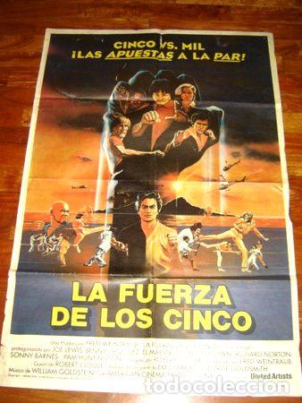 Kino: afiche de cine la fuerza de los cinco artes marciales karate