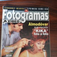 Cine: REVISTA FOTOGRAMAS – PEDRO ALMODÓVAR / VERÓNICA FORQUÉ (KIKA) - Nº 1802 - NOVIEMBRE 1993. Lote 290790633