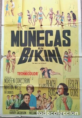 Kino: antiguo afiche de pelicula munecas en bikini 410