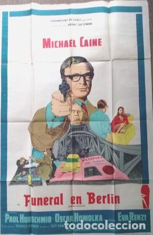 Kino: antiguo afiche de pelicula funeral en berlin 645