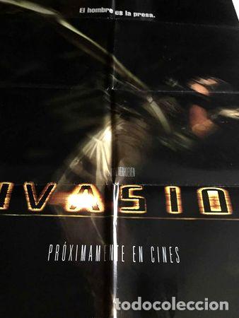 Kino: poster pre estreno invasion denise richards ano 1997