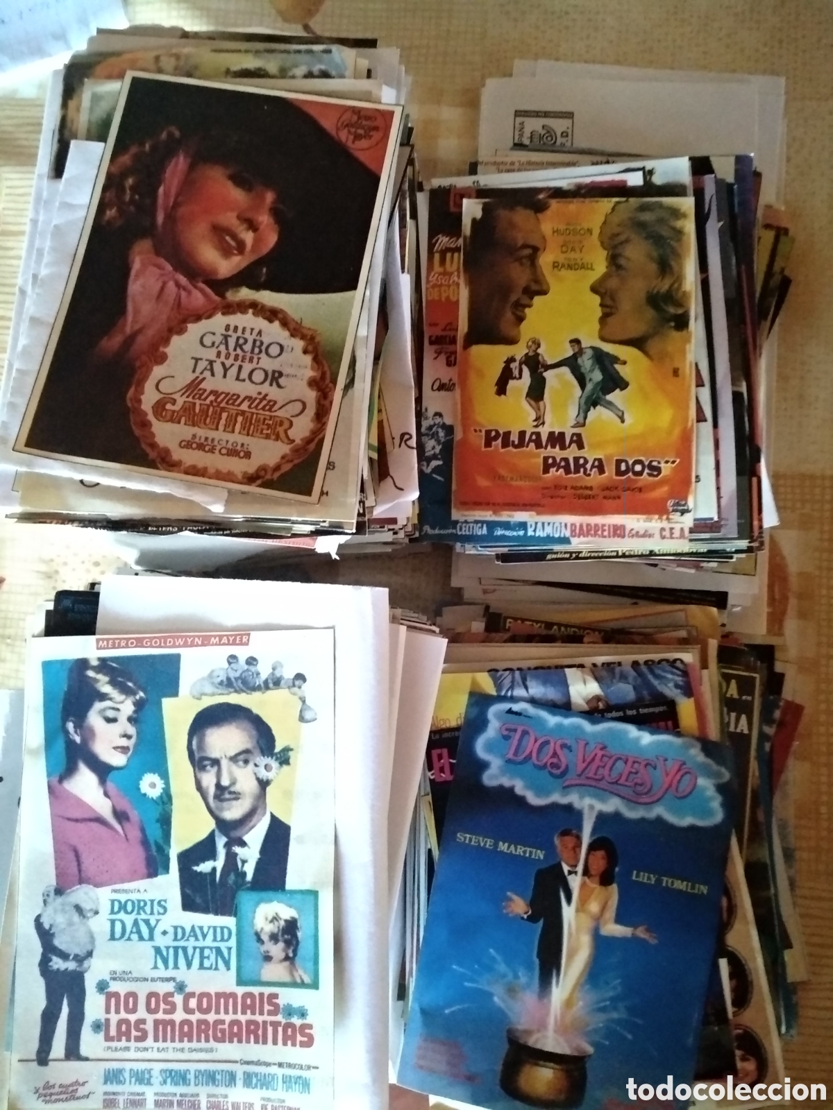 Kino: Lote de m&aacute;s de 4.000 reproducciones de carteles de cine, recortes de revistas