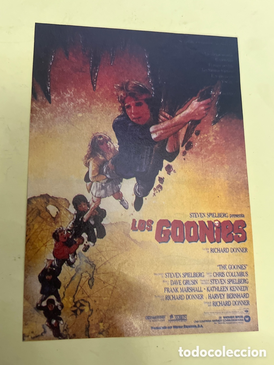 Cine: T1/E2/166. Reproducciones de carteles de cine, recortes de revistas