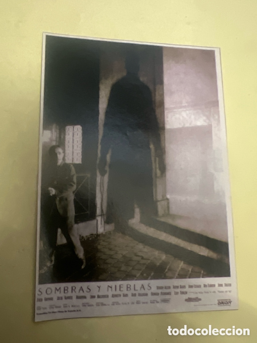 Cine: T1/E2/167. Reproducciones de carteles de cine, recortes de revistas