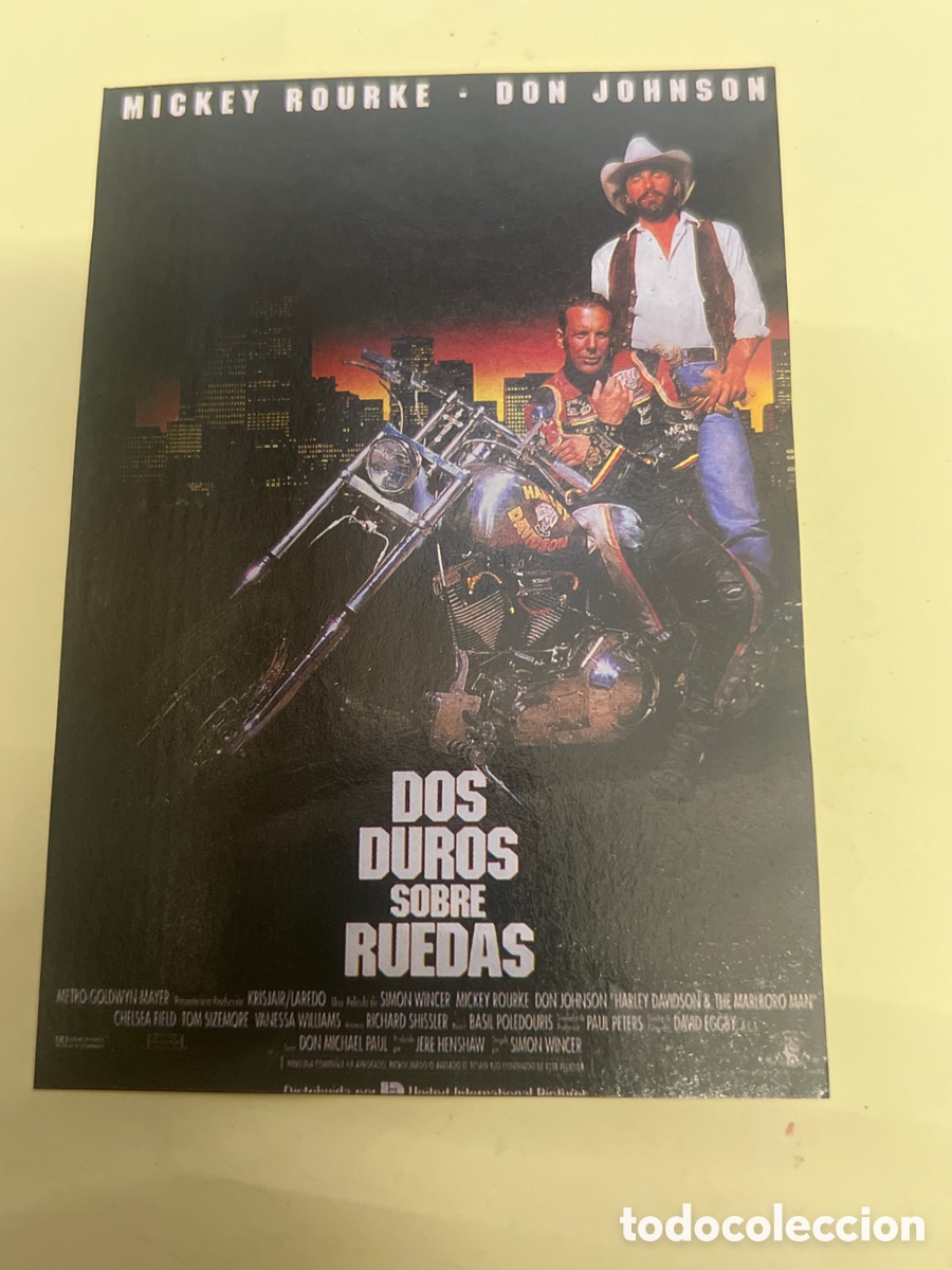 Cine: T1/F2/204. Reproducciones de carteles de cine, recortes de revistas
