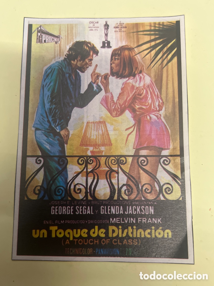 Cine: T1/F2/204. Reproducciones de carteles de cine, recortes de revistas