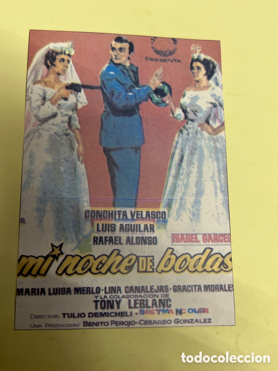 Cine: T1/F2/105. Reproducciones de carteles de cine, recortes de revistas