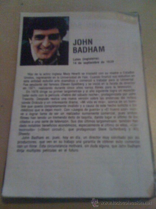 Cinema: Ficha del director John Badham. Con fotograf&iacute;a y biograf&iacute;a + filmograf&iacute;a por detr&aacute;s.