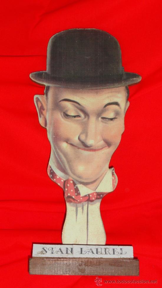 Cine: Stan Laurel, El flaco, Impecable display troquelado en madera misma imagen que el pay pay