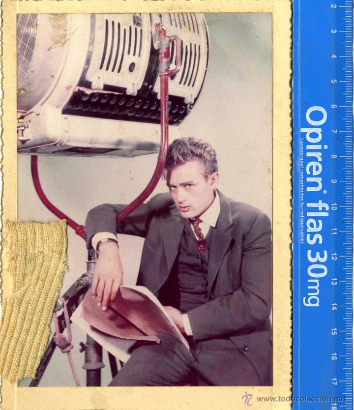 Cine: JAMES DEAN FOTO ACTOR  CON TROZO TELA DE TRAJE