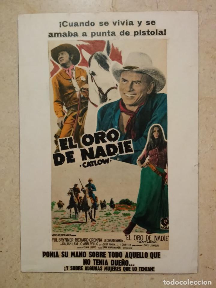 Cin&eacute;ma: ANTIGUO ANUNCIO ENCARTONADO -13*18 - ORO DE NADIE - WESTERN - YUL BRYNNER - DALIAH LAVI
