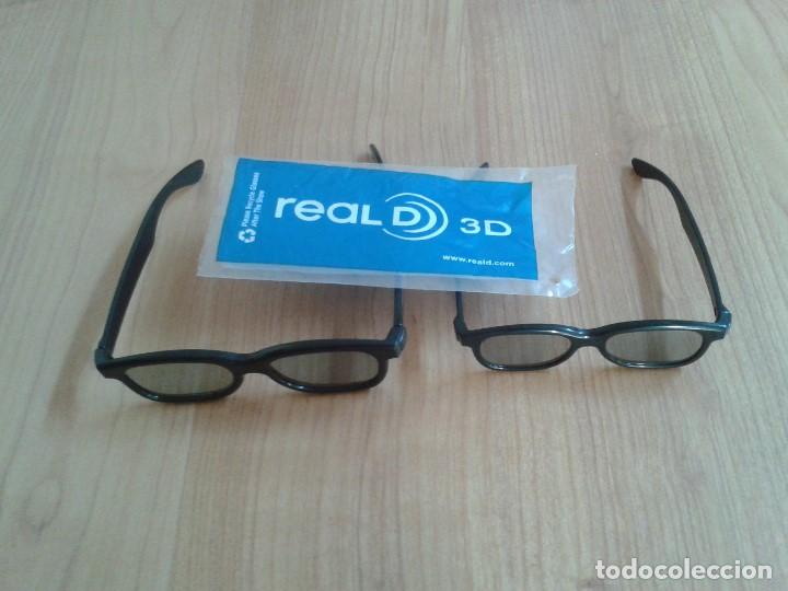 Cine: 2 pares de Gafas para ver pel&iacute;culas en 3d -- Cine -- 1 de Adulto y 1 de ni&ntilde;o ni&ntilde;a -- funcional 100%